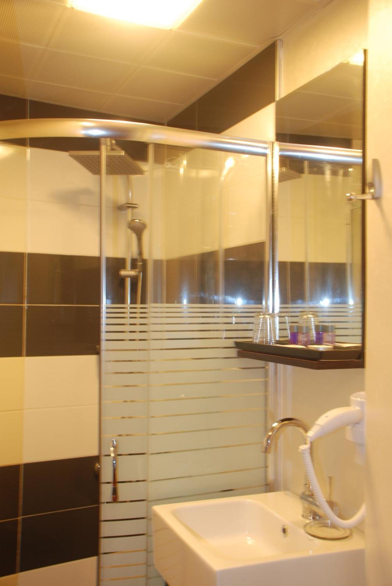 Mini hotel İzmir Bilik gambar
